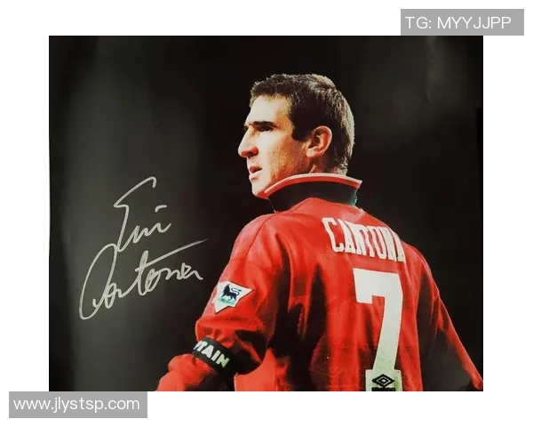 卡通足球球星扑克：打造全新娱乐体验，聚焦明星球员的精彩瞬间与策略对决