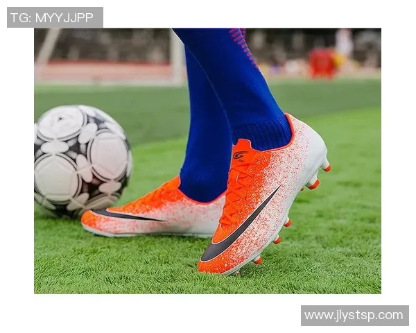 足球明星穿碎钉鞋的背后故事与比赛表现解析 足球明星穿碎钉鞋的背后故事与比赛表现解析