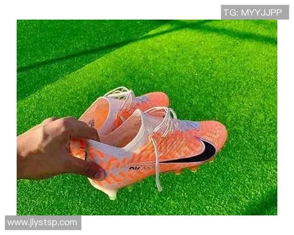 足球巨星亲自挑选足球鞋揭秘 球场表现背后的秘密武器