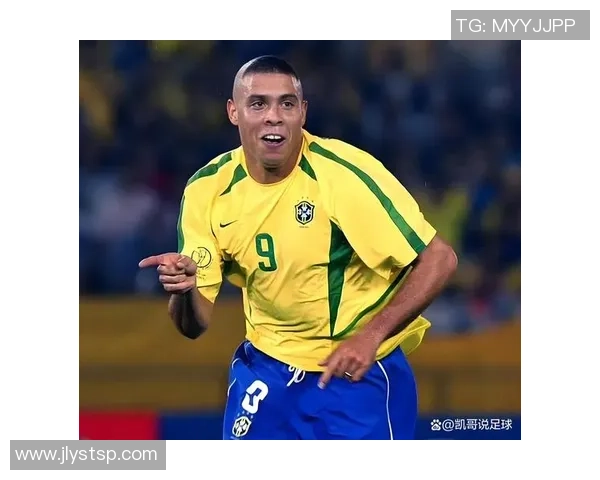 世界足球历史上踢得最高的球星及其惊人技巧与成就解析